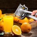 Ручний соковитискач із затискачем металевий Fruit Juicer прес для фруктів