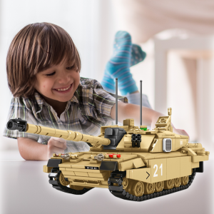 Детский конструктор Военная техника: Танк KB-184, 904 детали (IGR24)