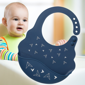 Силиконовый нагрудник с регулируемой застежкой BabyOno 829/07, Самолетики (SB)