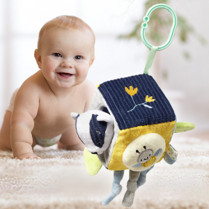 Розвиваючий м'який куб BabyOno 1434 Лісові друзі, 12x17x12 см (SB) Розвиваючий м'який куб BabyOno 1434 Лісові друзі, 12x17x12 см (SB)