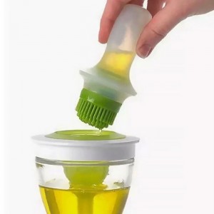 Ємність для олії із силіконовим кулінарним пензлем і дозатором (626) Ємність для олії із силіконовим кулінарним пензлем і дозатором (626)