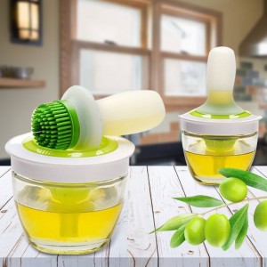 Ємність для олії із силіконовим кулінарним пензлем і дозатором (626) Ємність для олії із силіконовим кулінарним пензлем і дозатором (626)