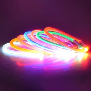 Нашийник з підсвічуванням для собак з USB-зарядкою M (50 см), Фіолетовий (205) Нашийник з підсвічуванням для собак з USB-зарядкою M (50 см), Фіолетовий (205)