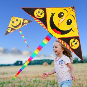 Воздушный змей Улыбка M 2980 с хвостом, ширина 160 см (I24)