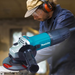 Шлефувальна кутова машинка-болгарка Makita 9558HNG 840 Вт