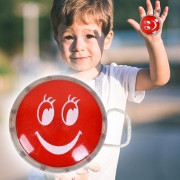 Іграшка Yo-Yo Смайлик, що світиться, 5,5х3 см, Червоний