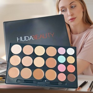 Палітра 20 відтінків з пензликом HUDA BEAUTU (AHMD)