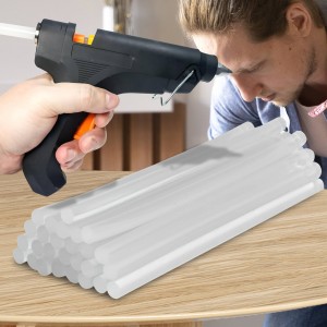 Силіконові клейові стрижні 7мм (12шт) Силіконові клейові стрижні 7мм (12шт)