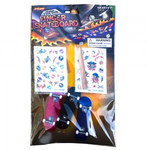 Набор для творчества «Пальчиковый скейтборд» MFS-FK100 три скейта + наклейки (NI) Набор для творчества «Пальчиковый скейтборд» MFS-FK100 три скейта + наклейки (NI)