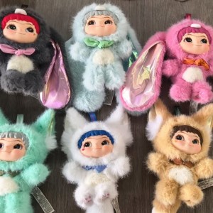 Подарочная коллекционная игрушка-брелок сюрприз с ушками Wakuku Вакуку в коробке