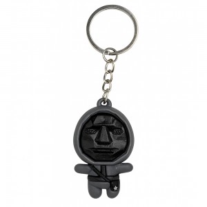 Колекційні брелки на ключі, рюкзак моделька охоронця «Гра в кальмара» "Ведучий 55х32 мм (12) Колекційні брелки на ключі, рюкзак моделька охоронця «Гра в кальмара» "Ведучий 55х32 мм (12)