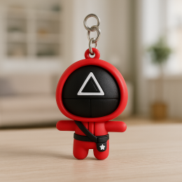 Колекційні брелки на ключі, рюкзак моделька охоронця Гра в кальмара "Трикутник. Солдат" 55х32 мм (12)