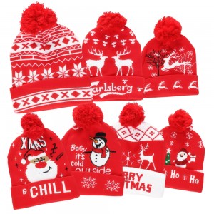 Святкова різдвяна шапка 12089 подвійне в'язання з помпоном