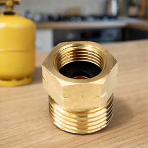 Перехідник для запрвки газових польських (євро) балонів PZ-10 3/8" (15,5 мм) на з 12 (21,8 мм) (JS/1955)